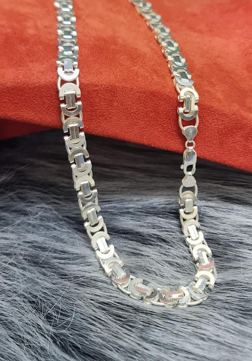 Fakhr Chain