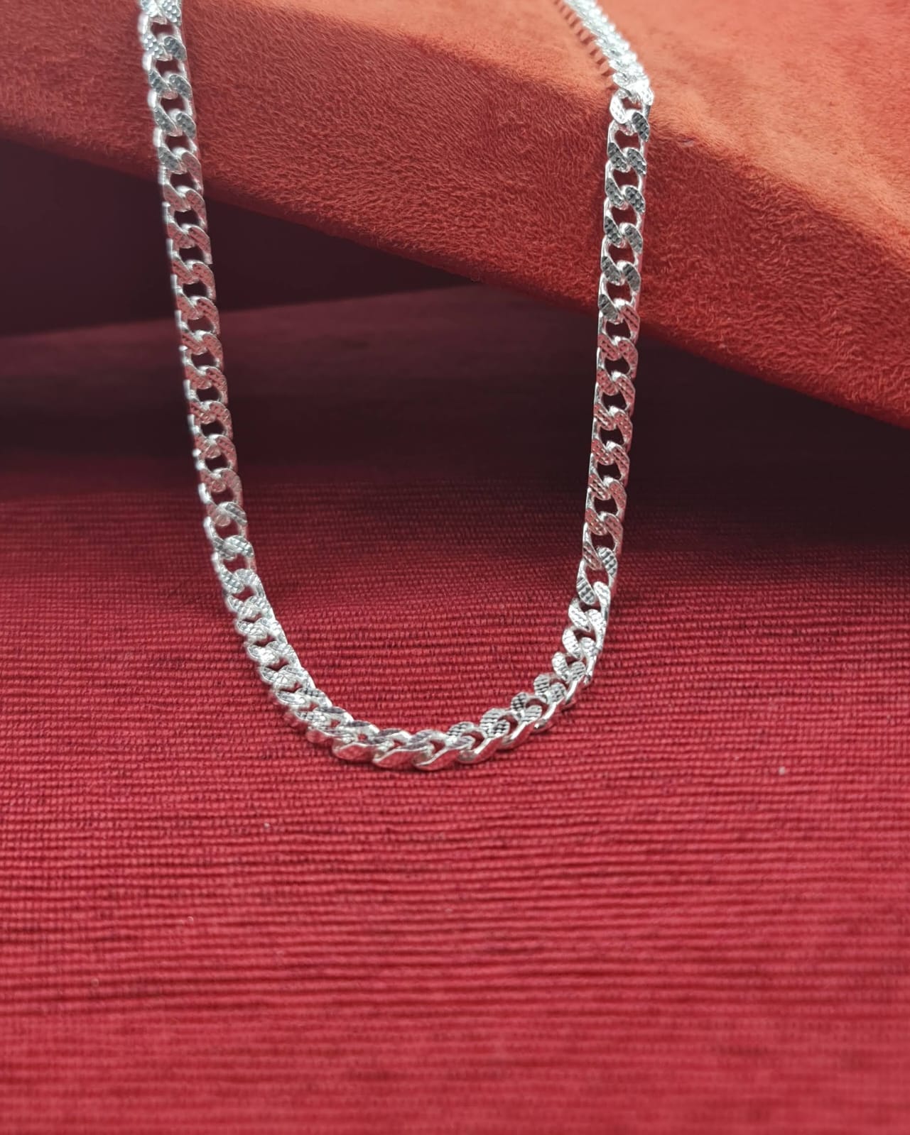 Royal Box-Cut Chain