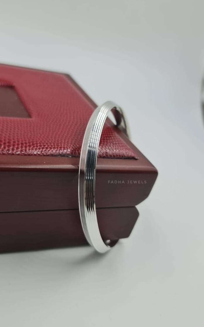 Sterling Edge Men’s Silver Bangle