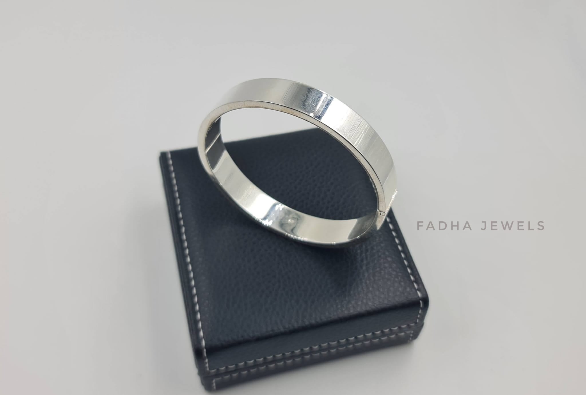 Atlas Solid Men’s Silver Cuff