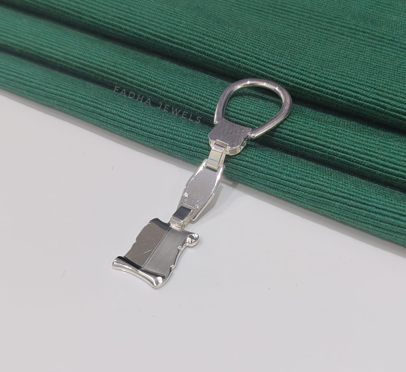 Linea Edge Silver Key Chain