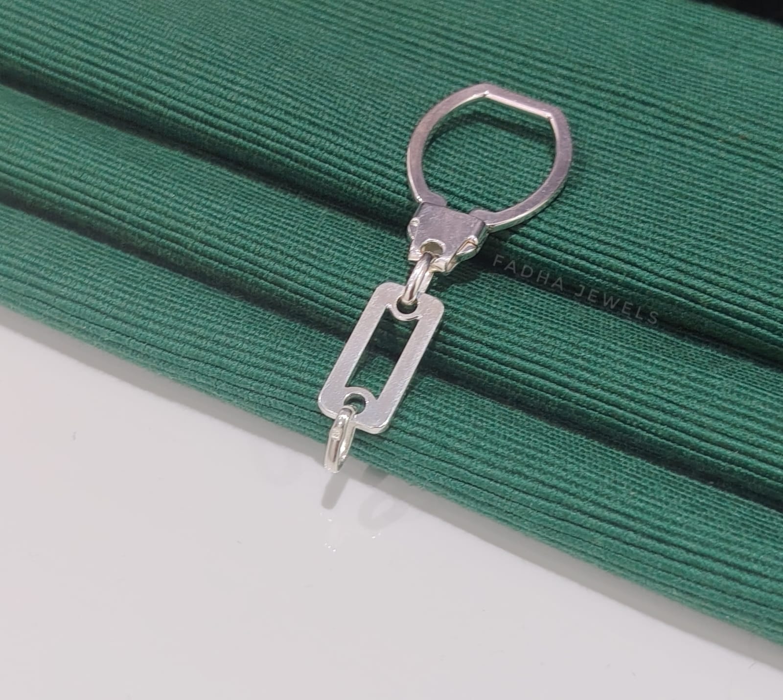 Linka Slim Silver Key Chain
