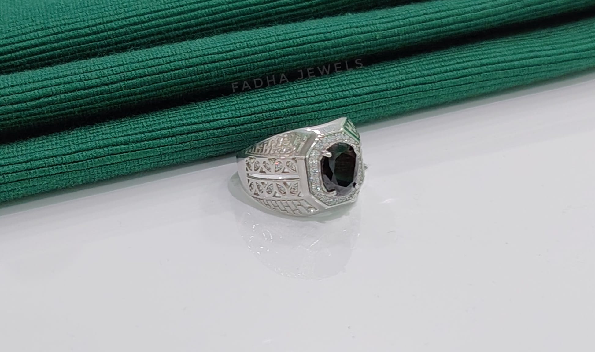 Nocturne Crest Silver Ring